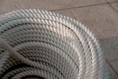 Poliestere, polipropilene e nylon: confronto tecnico per scegliere